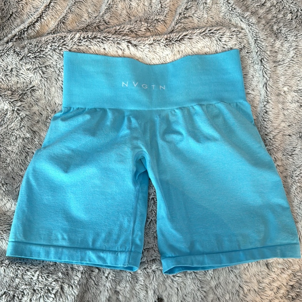 NWOT never worn - Picture 2 of 3